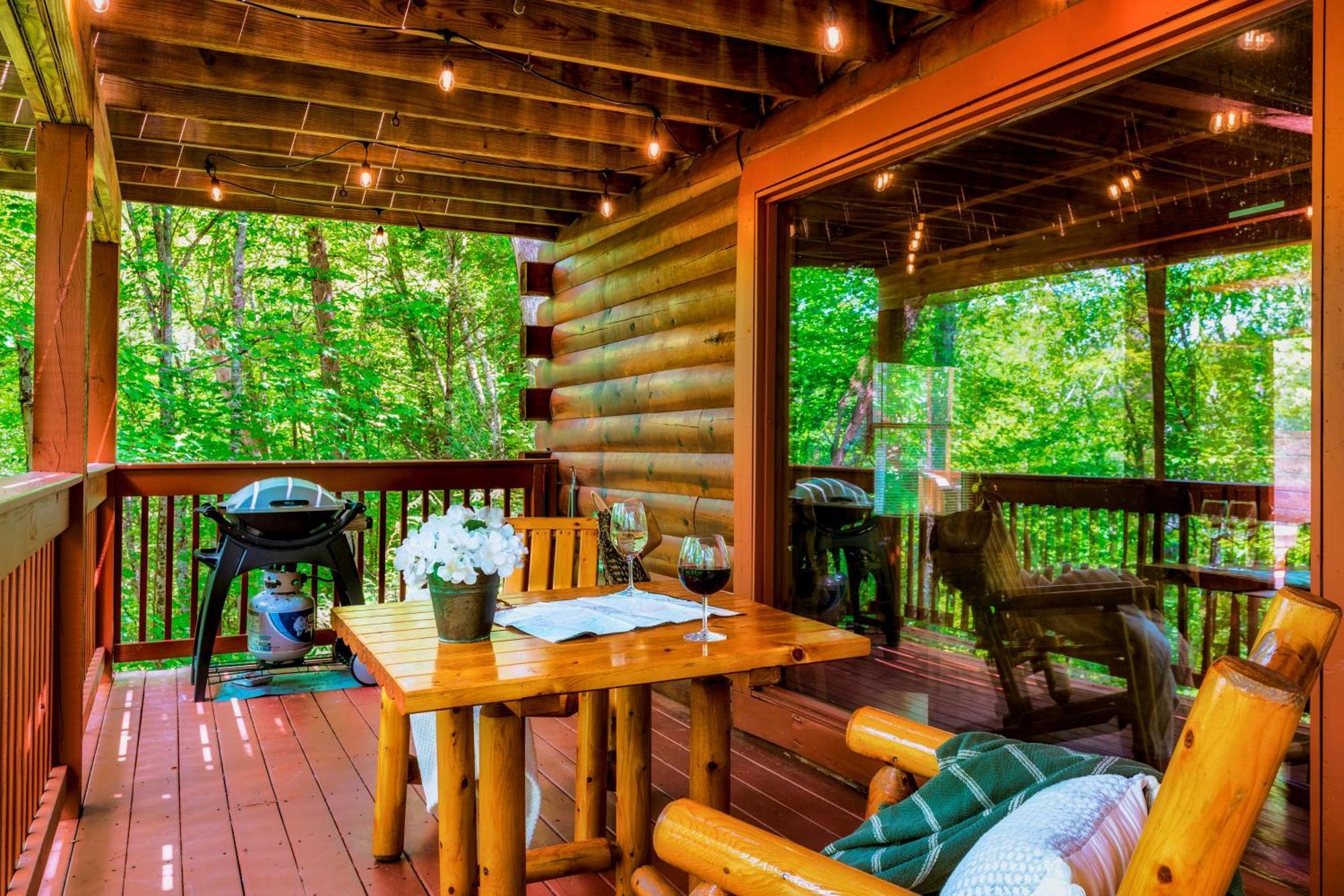 Cabin In A Gated Resort With Seasonal Resort Pool Pigeon Forge Exteriör bild
