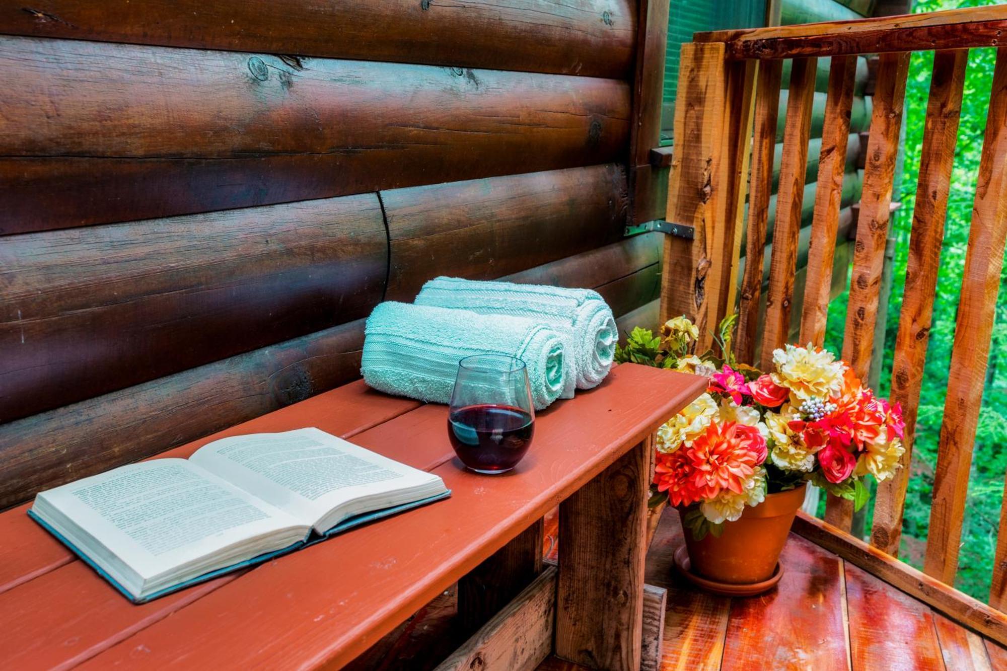 Cabin In A Gated Resort With Seasonal Resort Pool Pigeon Forge Exteriör bild