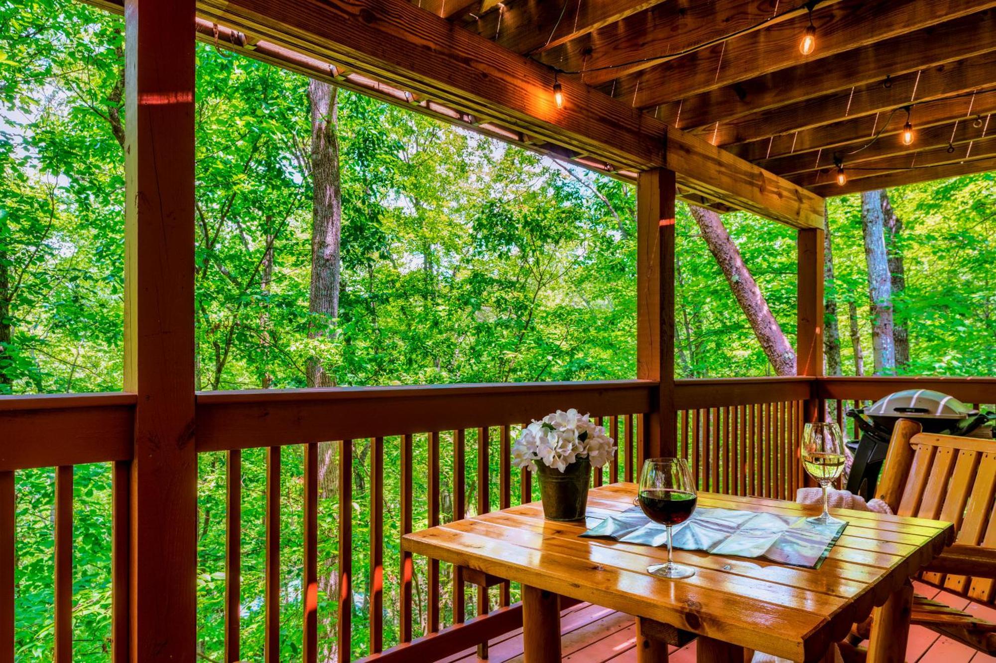 Cabin In A Gated Resort With Seasonal Resort Pool Pigeon Forge Exteriör bild