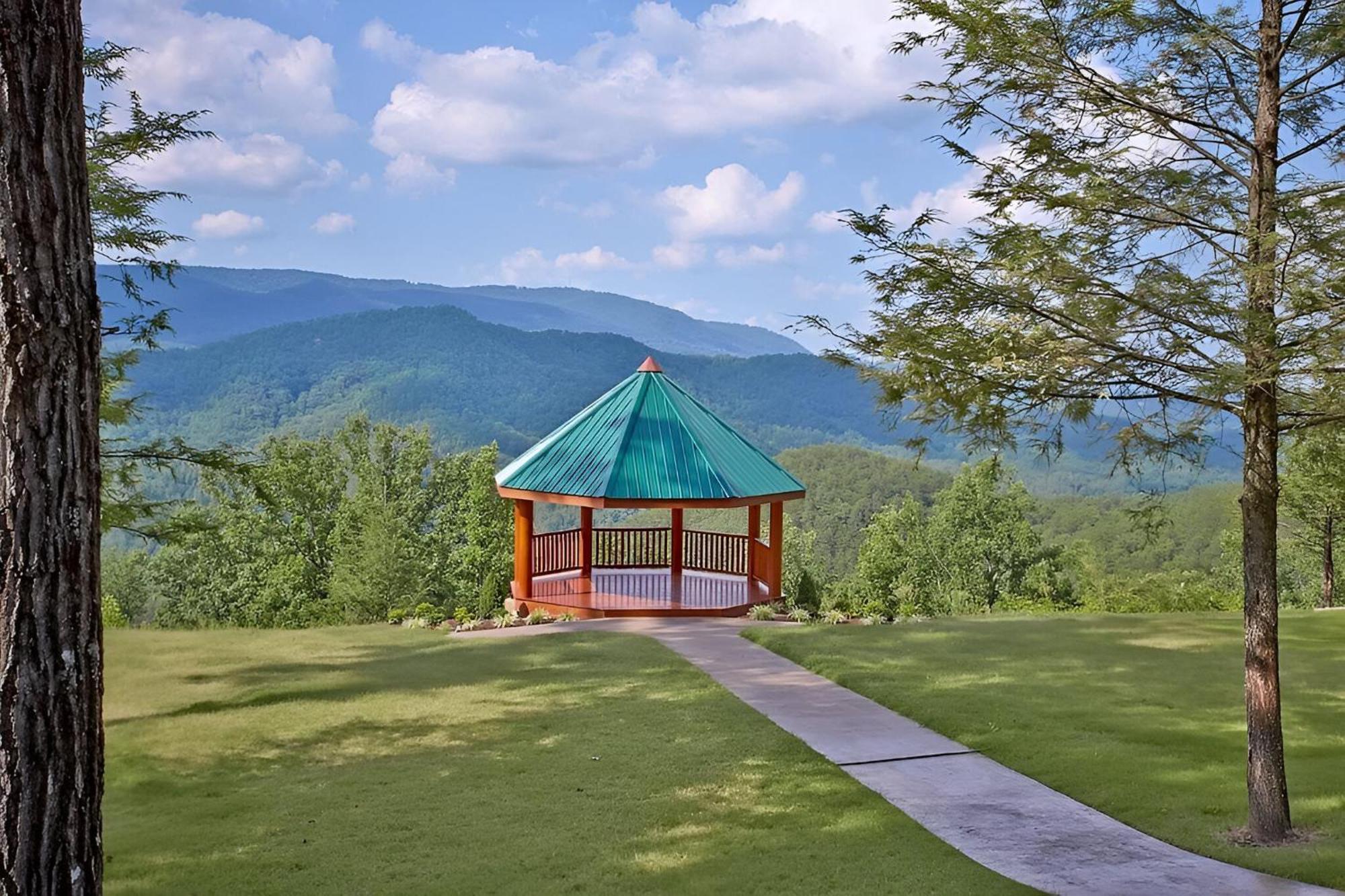 Cabin In A Gated Resort With Seasonal Resort Pool Pigeon Forge Exteriör bild